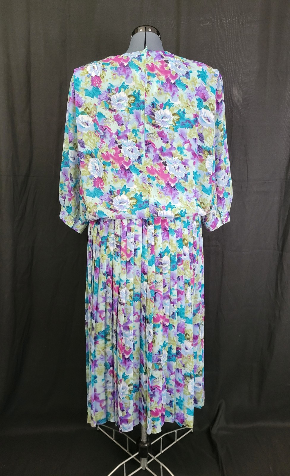 Vintage VLP Plus Blue/Green/Purple Floral Blouson Dress w Pleated Skirt Size 24