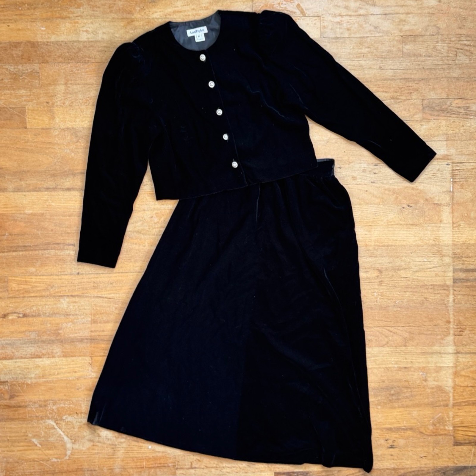 Vintage Black Crushed Velvet Skirt Suit Women&rsquo;s Size Small Two-Piece Outfit Set