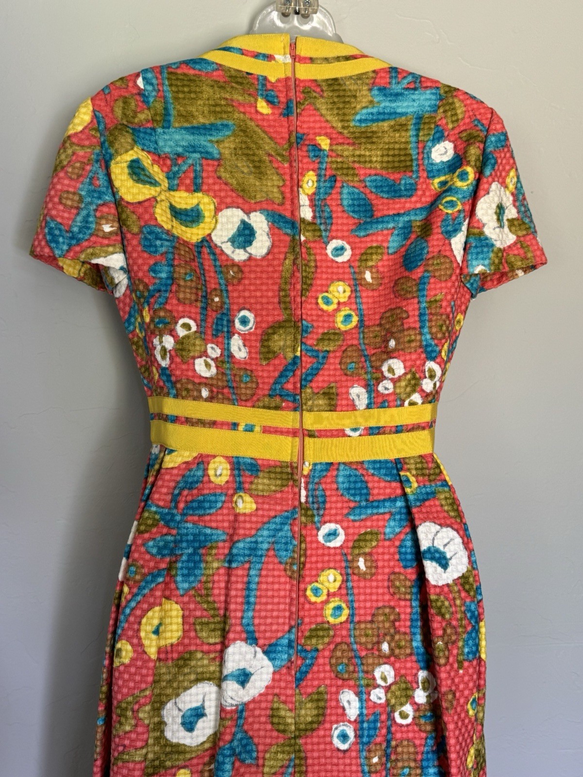 Vintage 1960s Elinor Simmons Malcolm Starr Textured Floral Mod ALine Dress Small