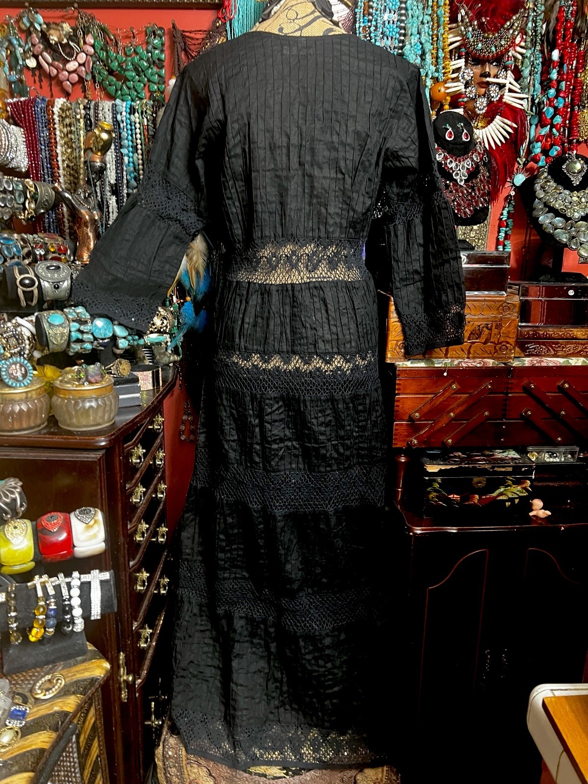 GORGEOUS VINTAGE MEXICAN BLACK PINTUCK WITH LACE TRIM WEDDING DRESS SIZE M