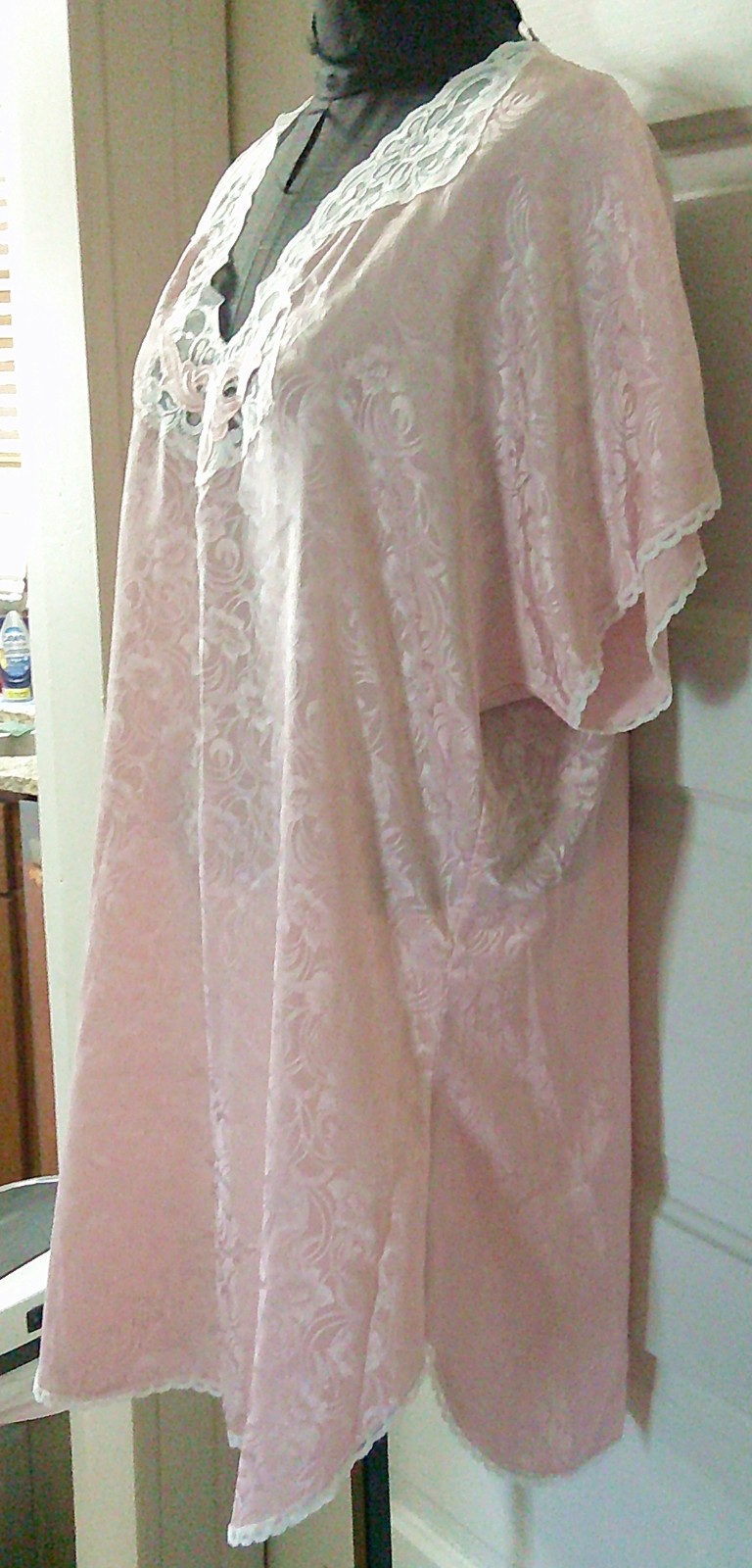 80&rsquo;s VAL MODE Light Pink Lace Accent Cap Sleeve Silky Night Gown L