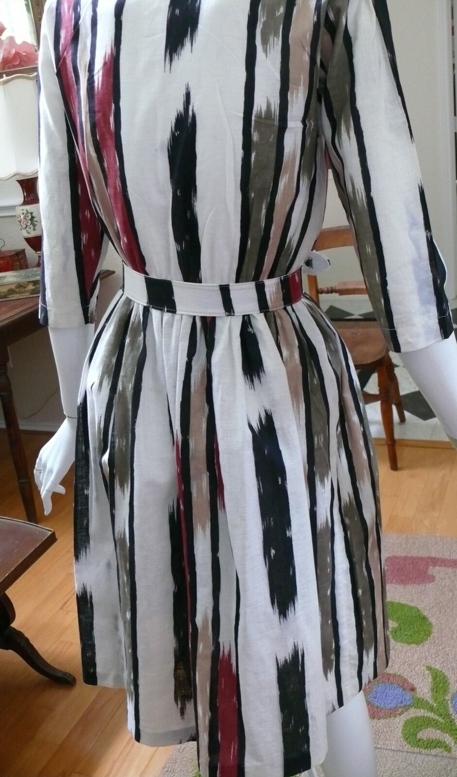 1950-60 Ikat like Print Button down Afternoon Dress XS / S as is