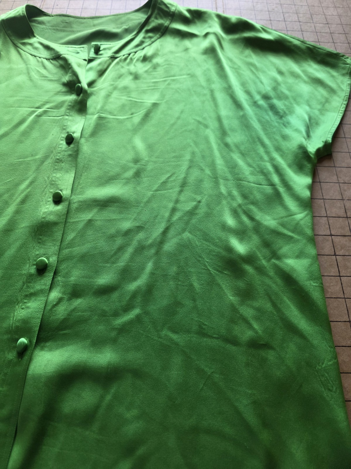 Vintage Jaeger 100% Silk Green Button Front Short Sleeve Flowy XL