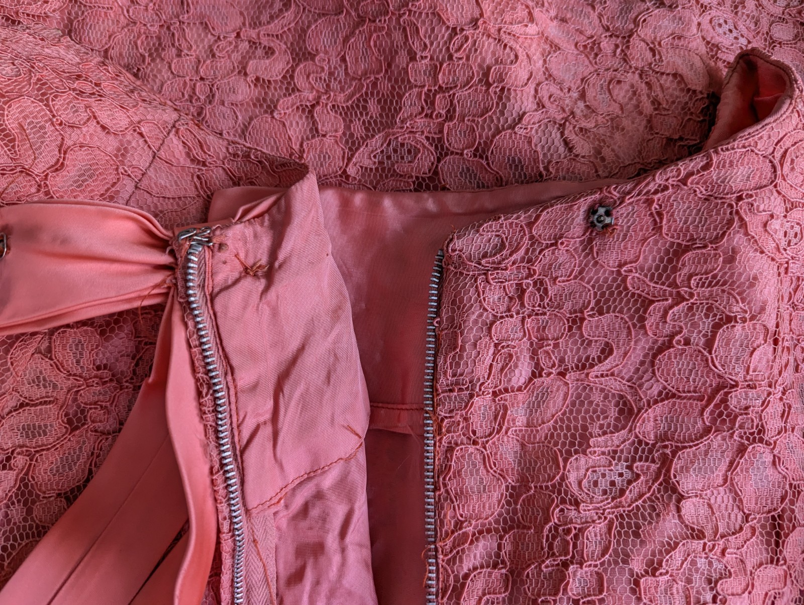 Vtg 60s Coral Peach Lace A-line Dress Bell Sleeves Satin Bow Sz M Party Cocktail