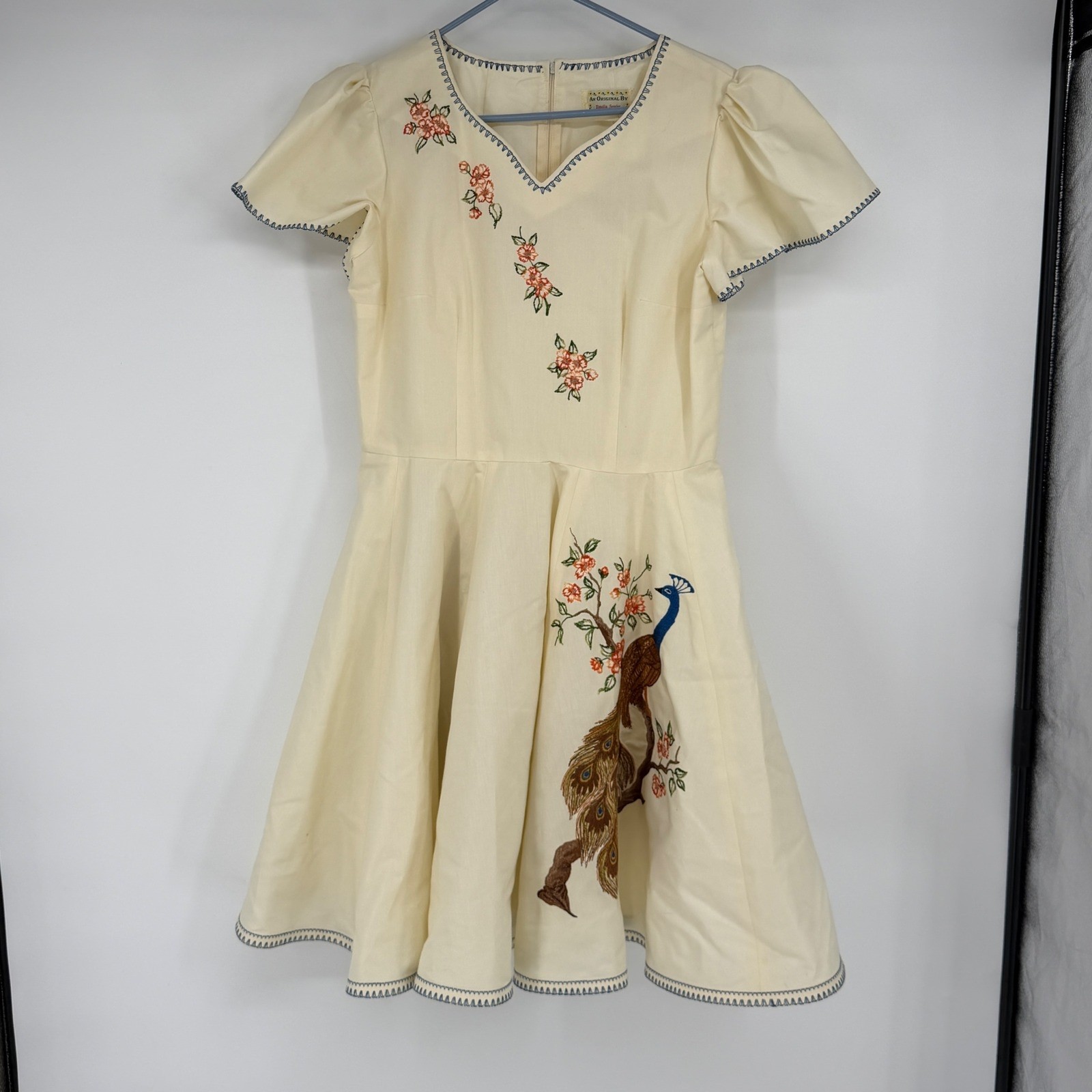 Vintage Emelia Snyder Embroidered Peacock Dress Cream Blue Floral Fit Flare