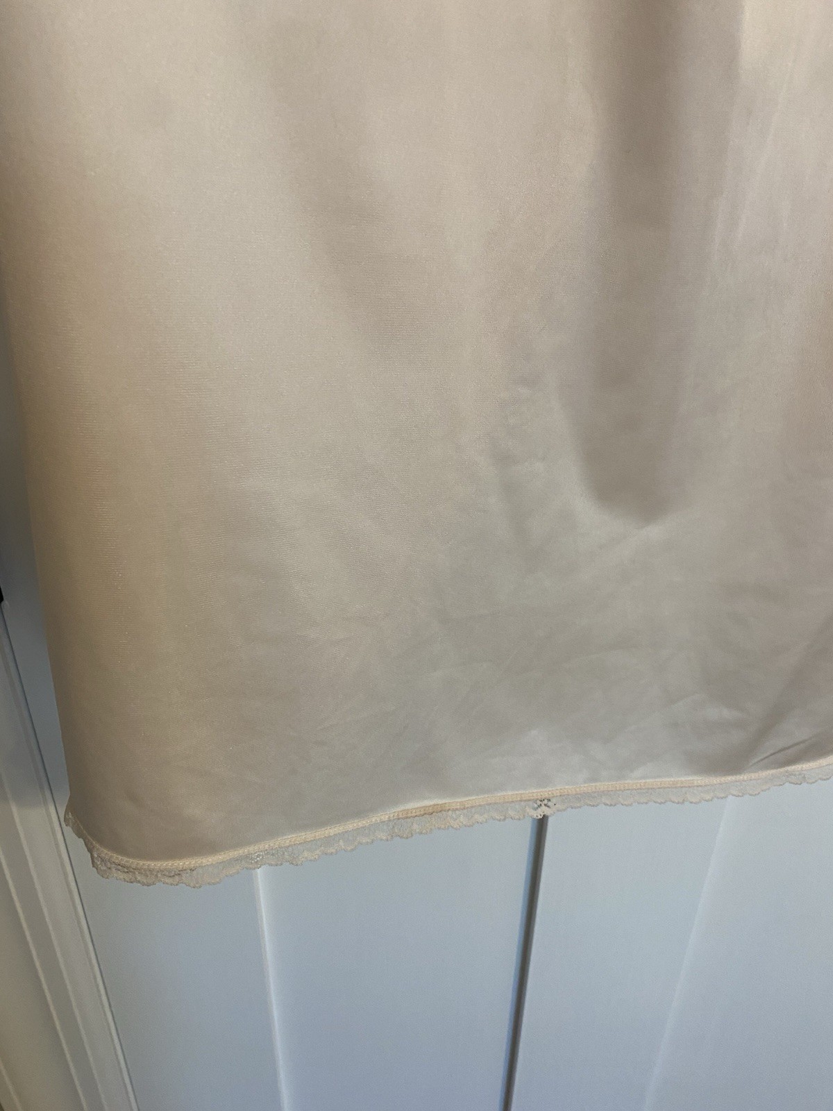 Vintage Vanity Fair Back Slit Nylon Nude Blush Lace Trim 3/4 Tea Length Medium
