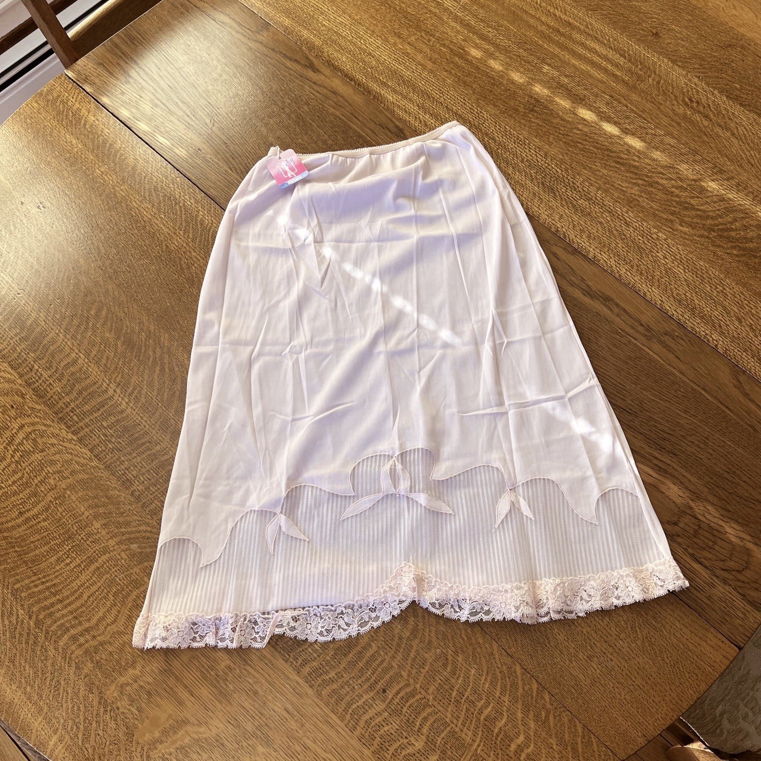 Vintage Kel Ray NOS Half Slip DuPont Nylon Baby Pink Lace And Appliqué XXS/XS