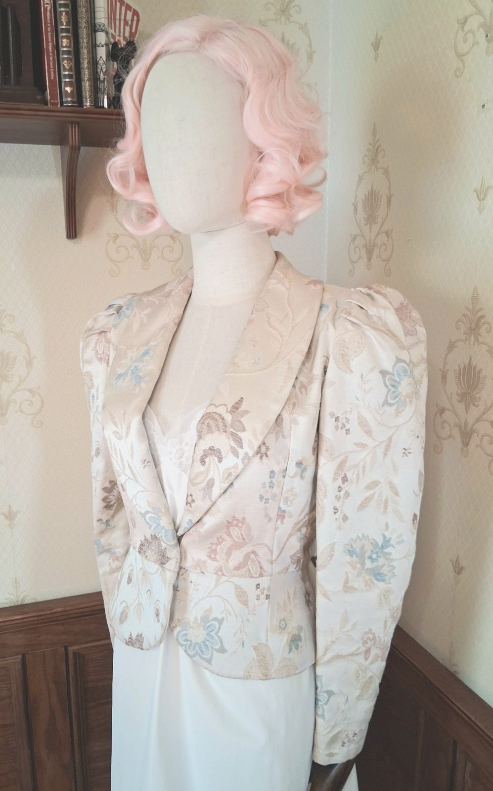 Vintage 1980s Cachet Ivory Brocade Puff Sleeve Victorian Cottagecore Jacket