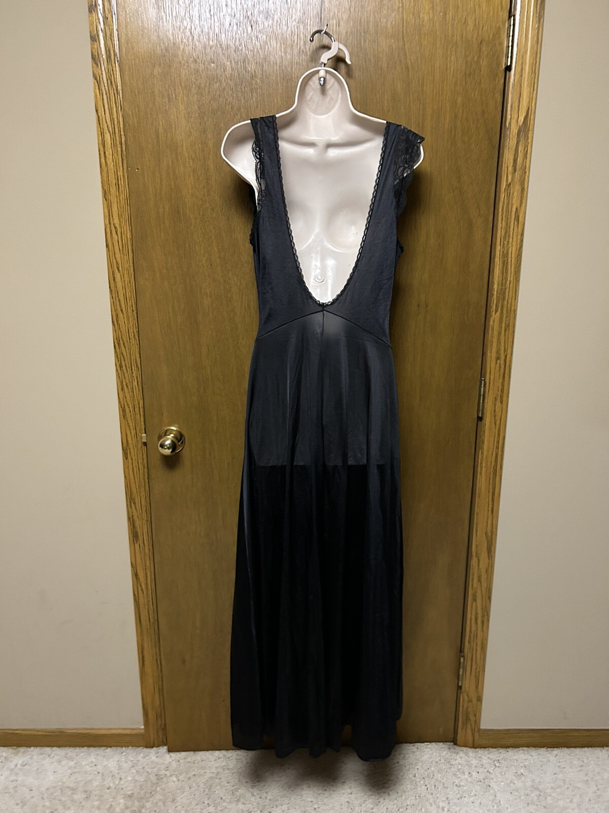 Vintage VANITY FAIR size M FULL SLIP LACE Antron Nylon Lycra BLACK USA W24