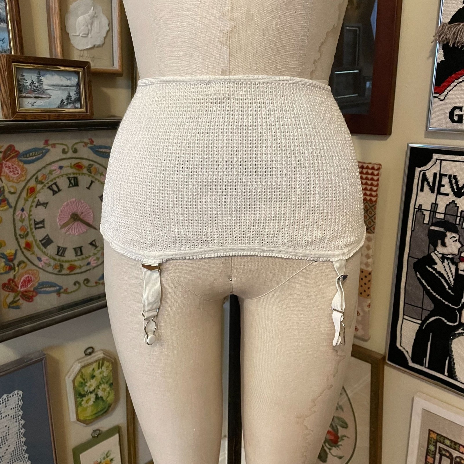 Vintage Off-White Stretch Knit Garter Belt with Adjustable Garters Size S/M