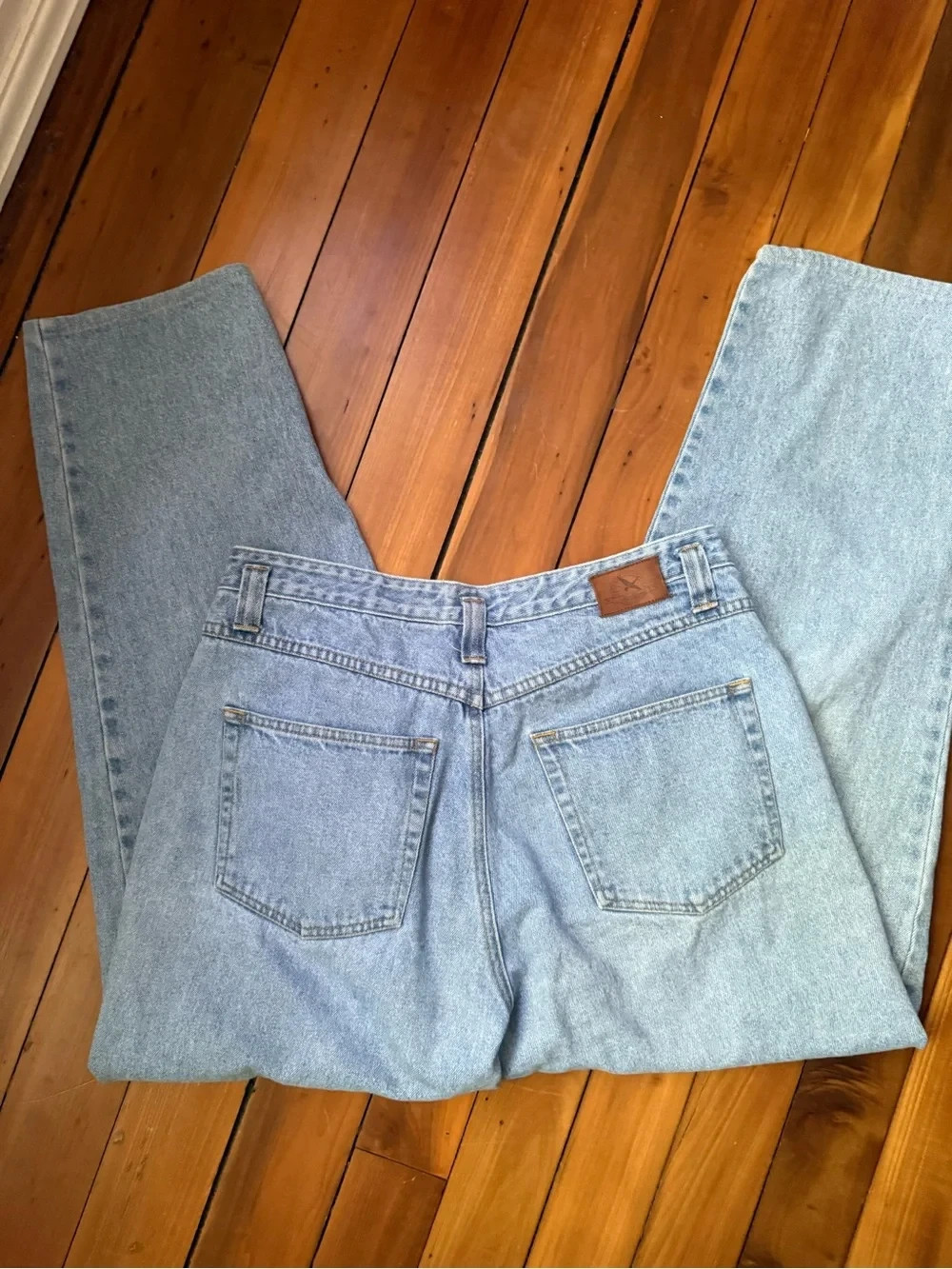 Vintage 90s Eddie Bauer Light Blue High-Waist Straight Jeans with Utility Loop
