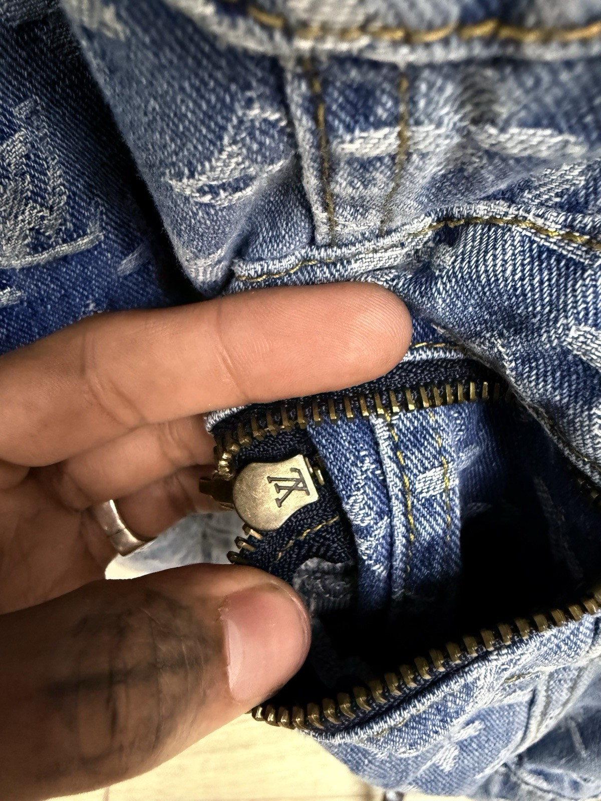 Louis Vuitton LV Monogram Blue Denim Jacket Female Size 48 S Vintage Sold Out ￼
