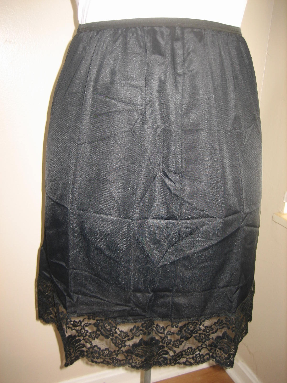 Vintage Black Nylon Half Slip, Wide Lace Hem, Side Slit – Tag Removed – Size M