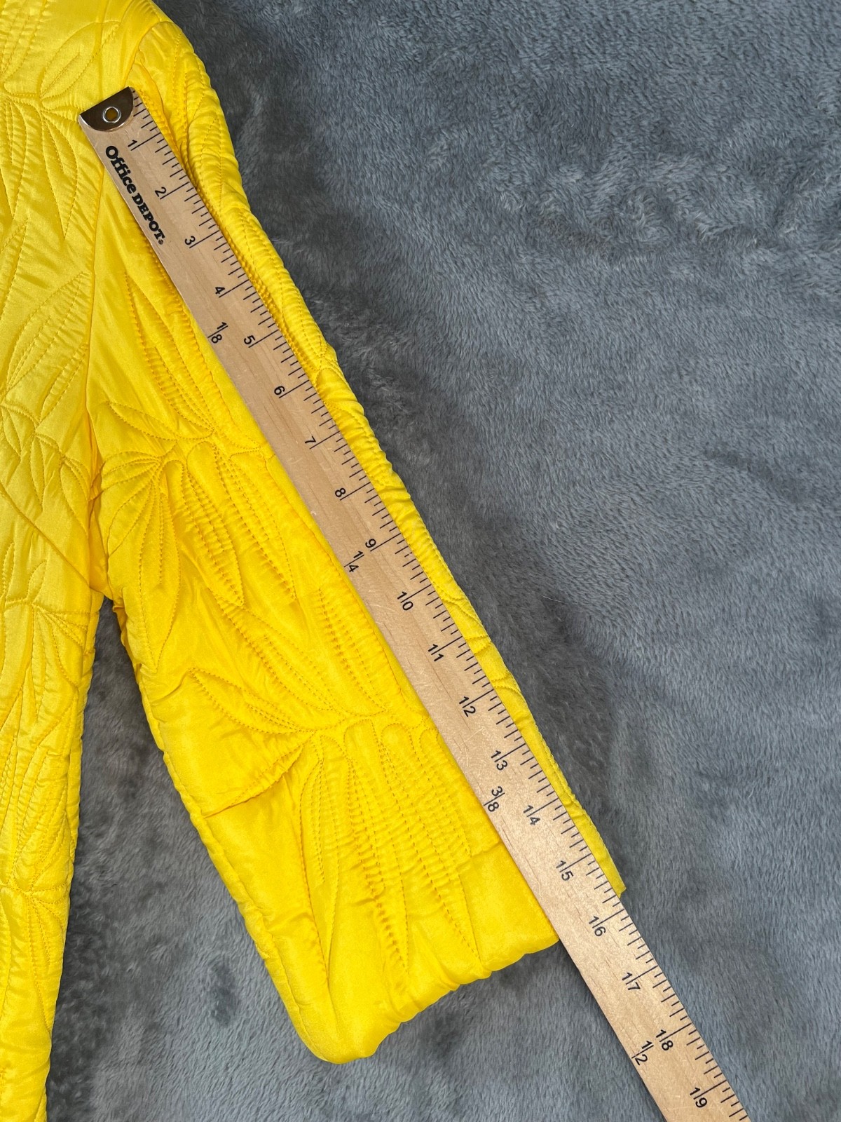 Vintage Dynasty Hong Kong Quilted Housecoat Robe Medium (Petite) Yellow Silk