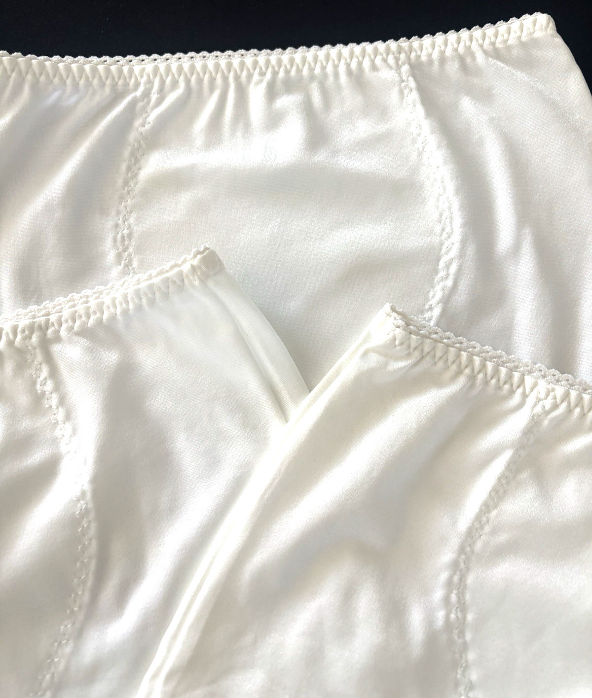 NEW VTG &rsquo;90s Satiny Panties Hanes Her Way 3 LOT Sz L Nylon Spandex RN63944 NOS