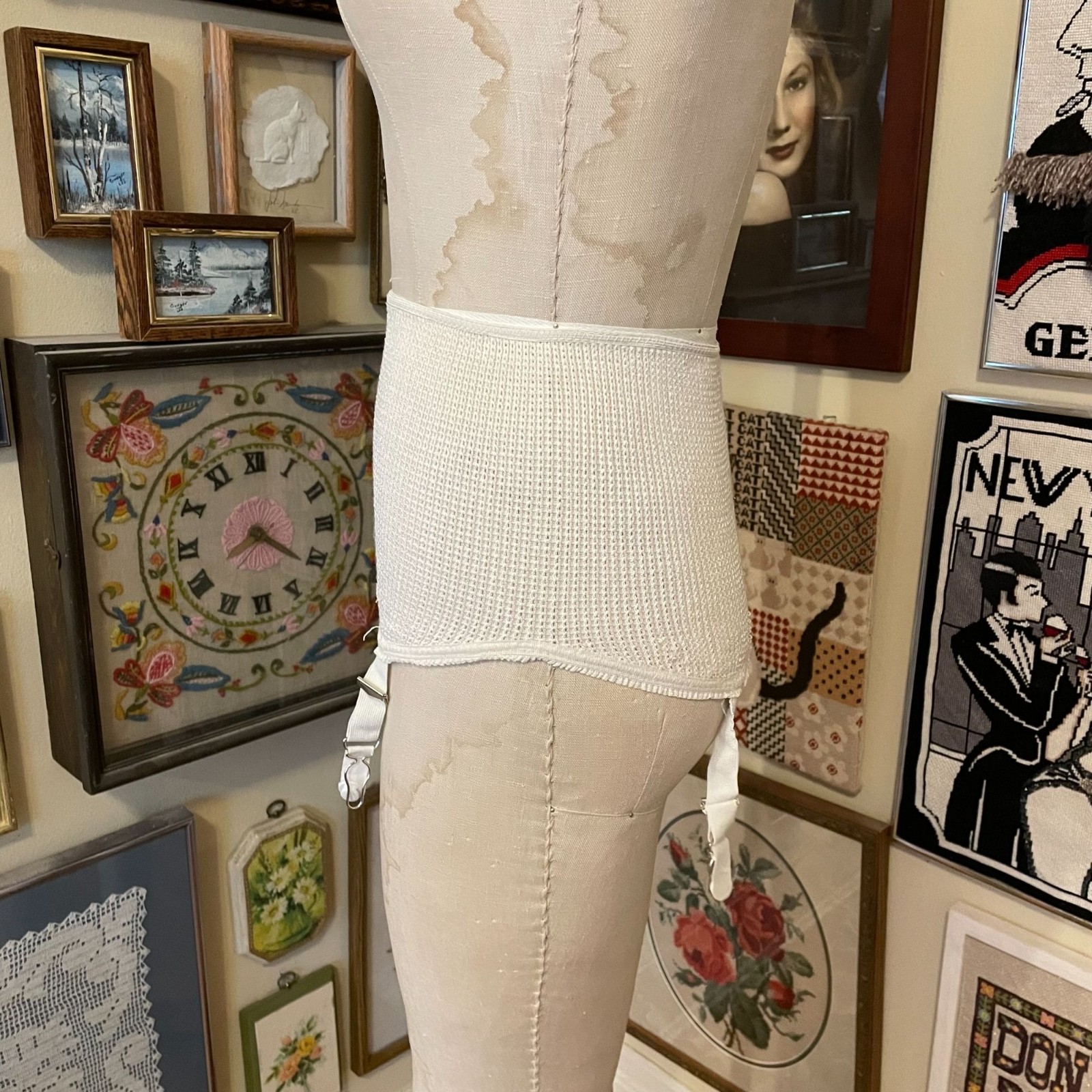 Vintage Off-White Stretch Knit Garter Belt with Adjustable Garters Size S/M