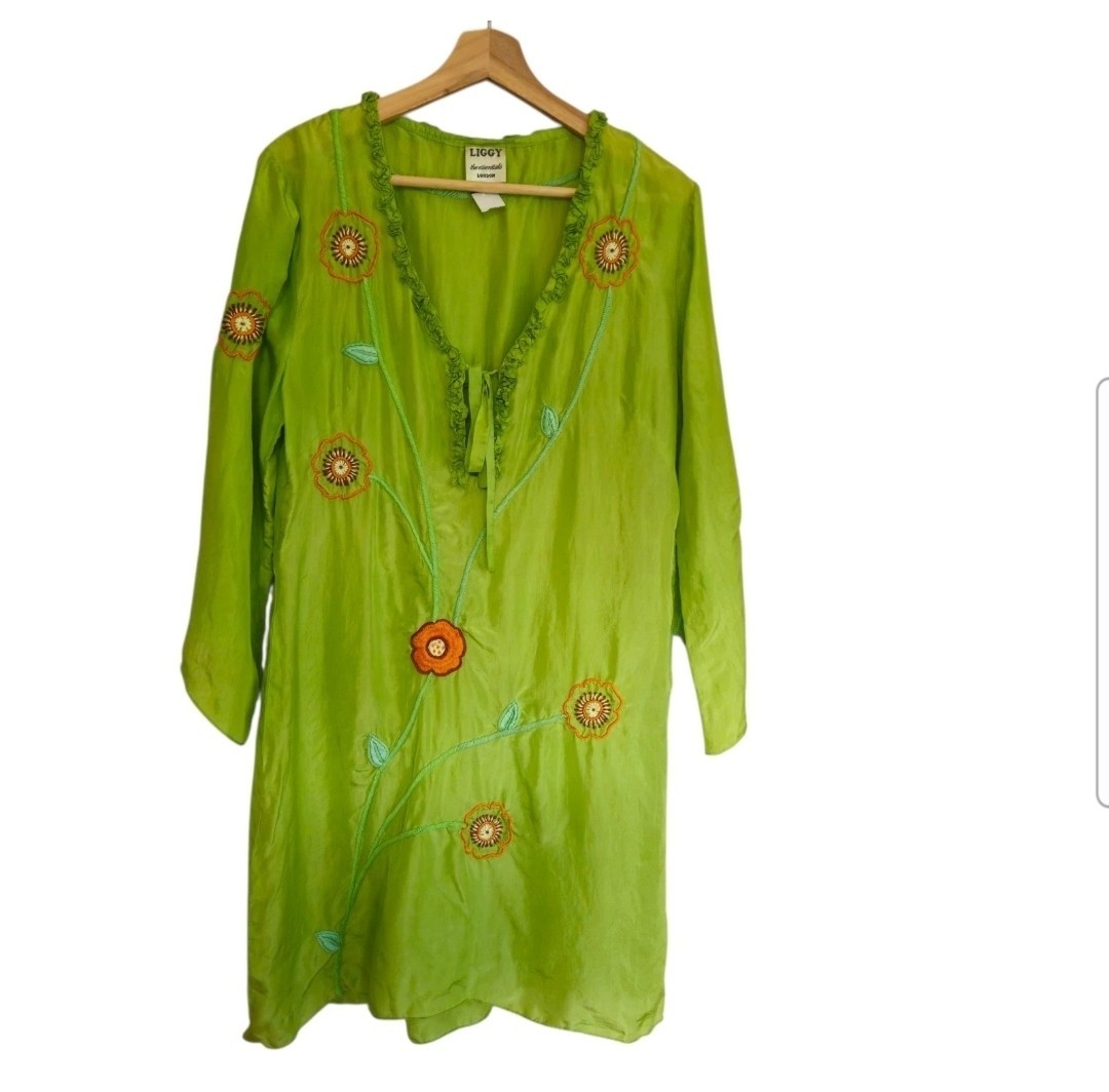 vintage 100 silk dress Vibrant green embroidered flowers Hippie Flower Power