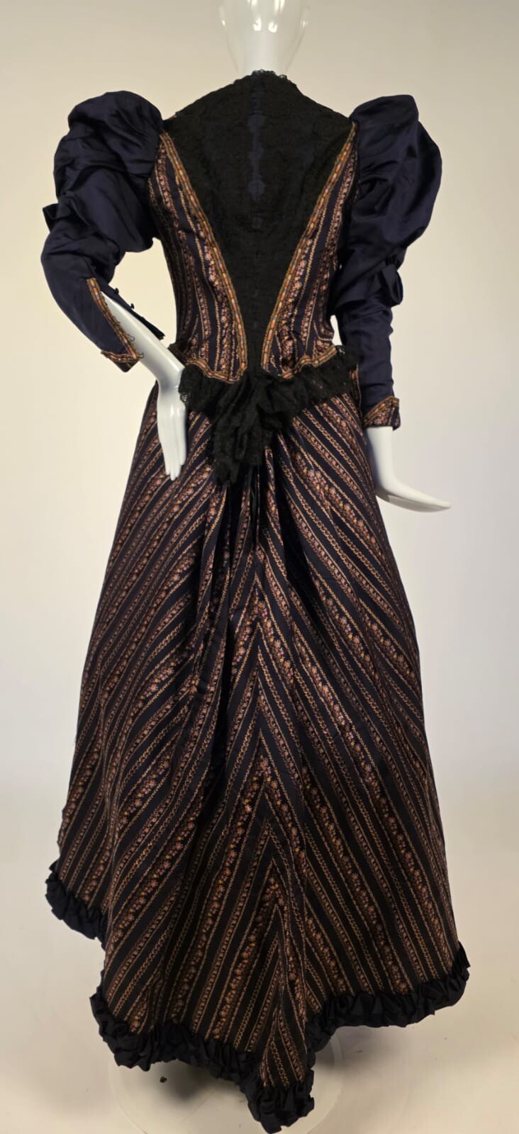 OPULENT VICTORIAN RICH FLORAL STRIPED SILK BUSTLE DRESS W LACE + PUFF SLEEVES