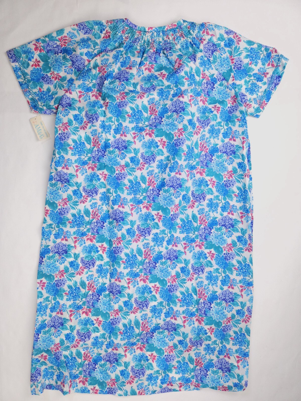 Smart Time Snap Front Floral House Dress Smocked Robe NEW With tags Medium