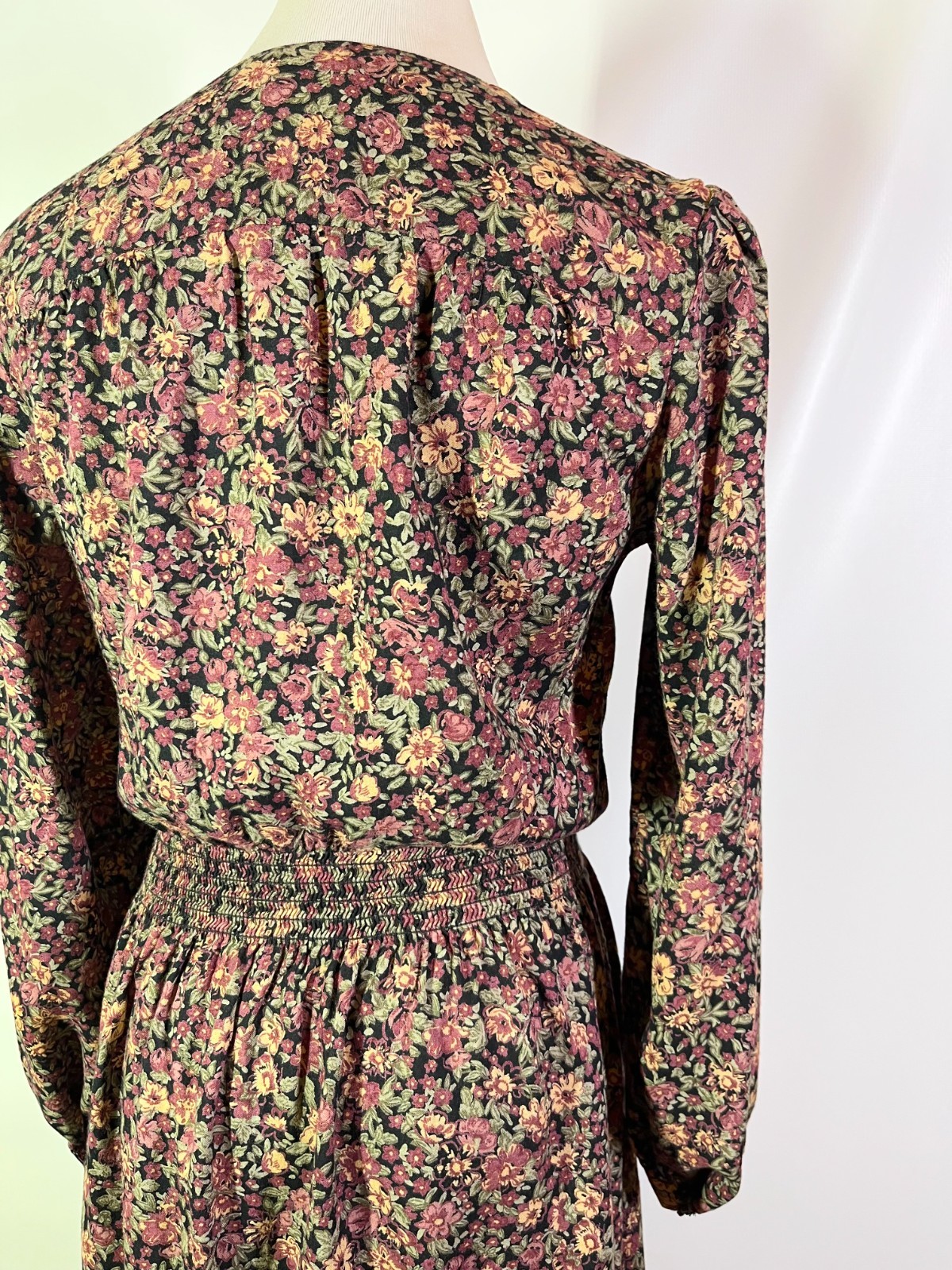 Vintage 80s Taurus II Size 8 Dark Floral Dress Smocked Waist Union Made
