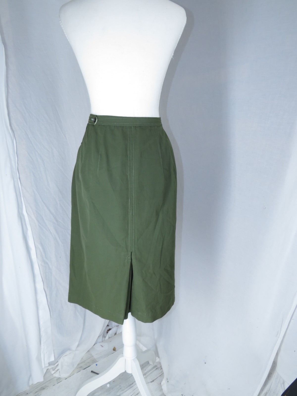 Vintage Union‑Made Olive Green Button‑Front Skirt 14.5” Waist, 26” Length, Retro