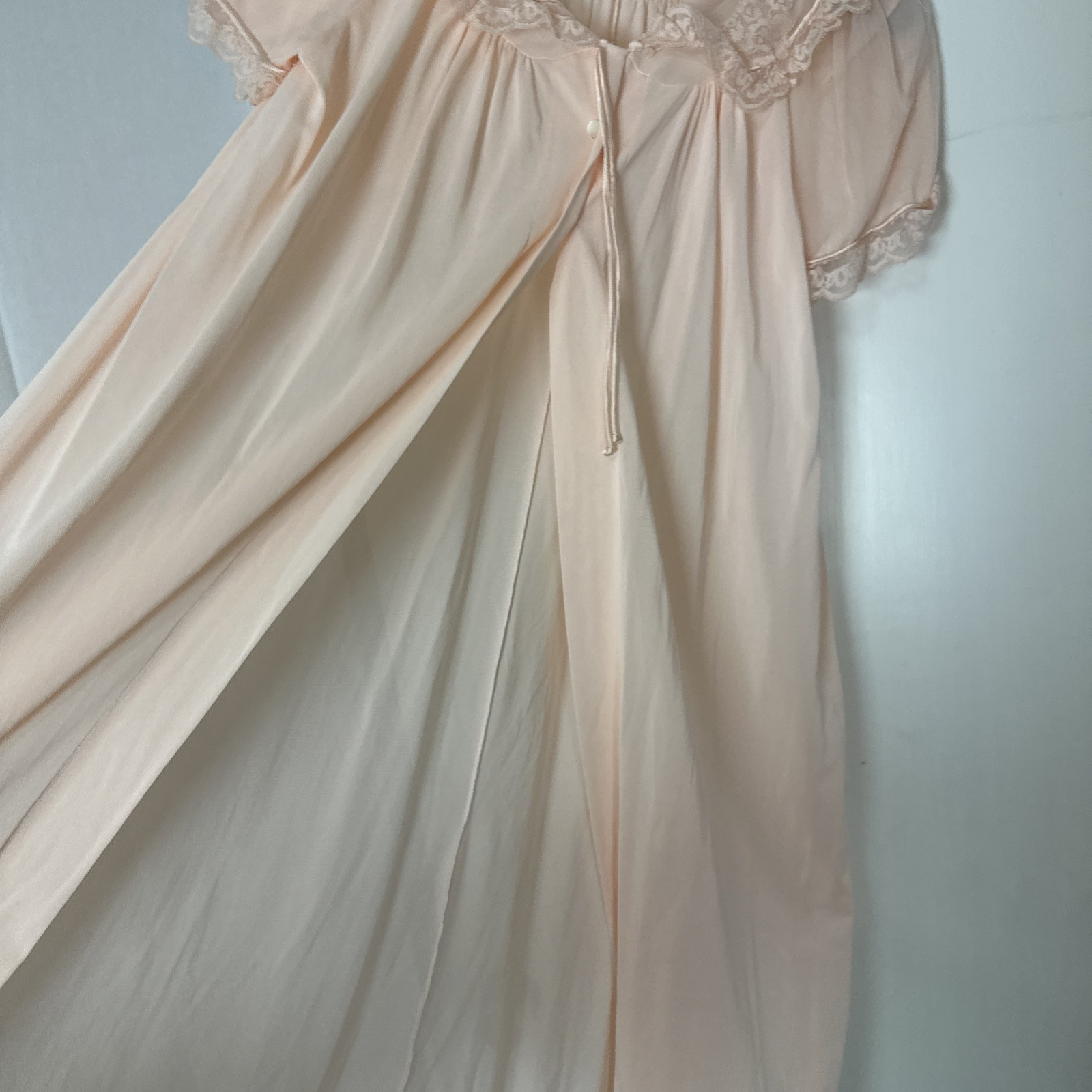 VINTAGE GOSSARD ARTEMIS Peach SIZE MEDIUM ROBE STYLE Sexy #7040