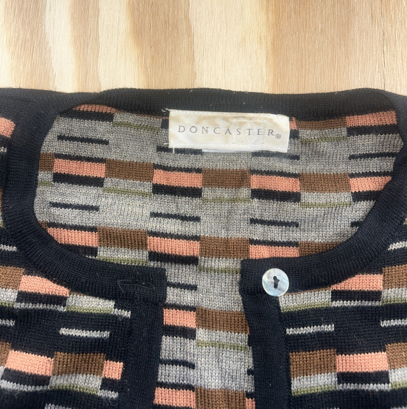 Vintage Doncaster Extrafine Merino Wool Multicolor Long Sleeve Cardigan