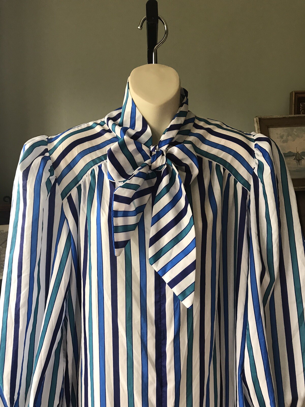 VTG DAVID BROWN CALIFORNIA CAFTAN FOR NORM THOMPSON PORTLAND OREGON W/POUCH