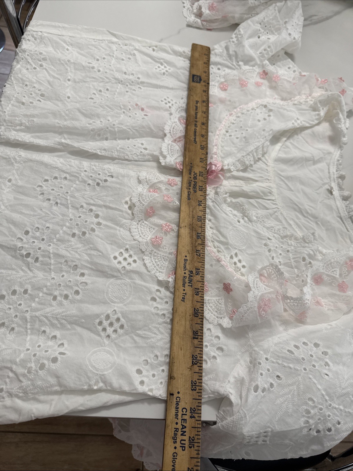 Vintage Eyelet White Ruffled Robe with Pink Ribbon Bell Cuffs Stunning Sz XL bt