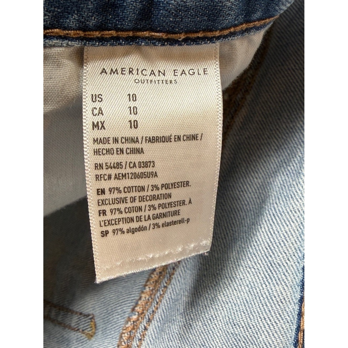American Eagle 90s Boyfriend Short Light Blue Distressed Denim. Womens Size 10