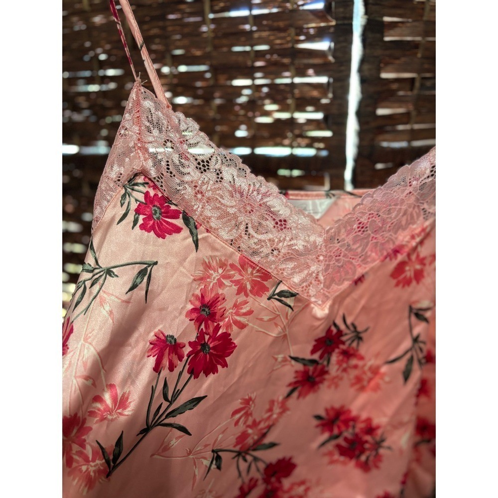 Marilyn Monroe Intimates Pink Floral Satin Cami Top with Lace Trim – Size L Y2K