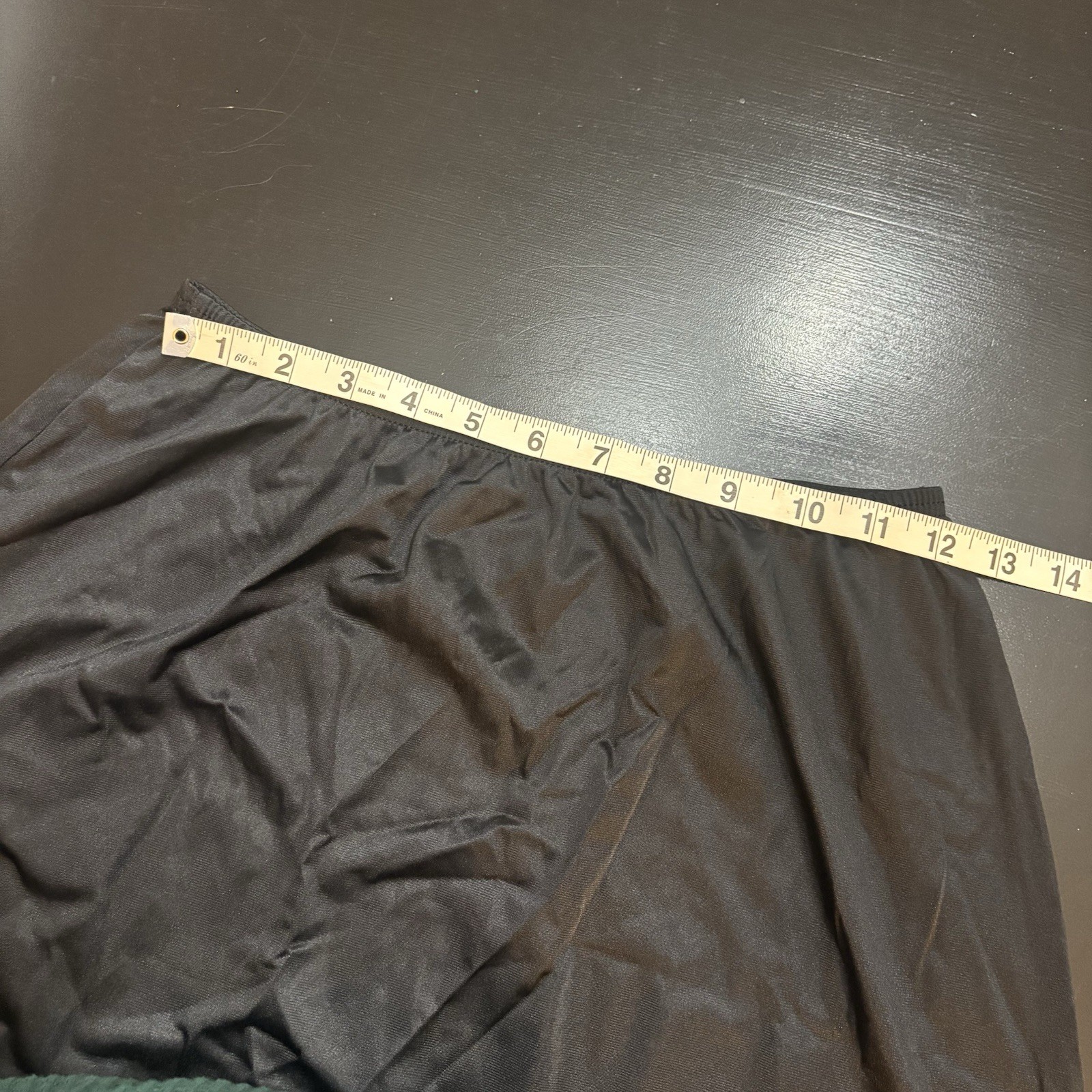 Vanity Fair Size Medium 34&Prime; Half Slip Black Long 11-721 Classic Nylon Everyday