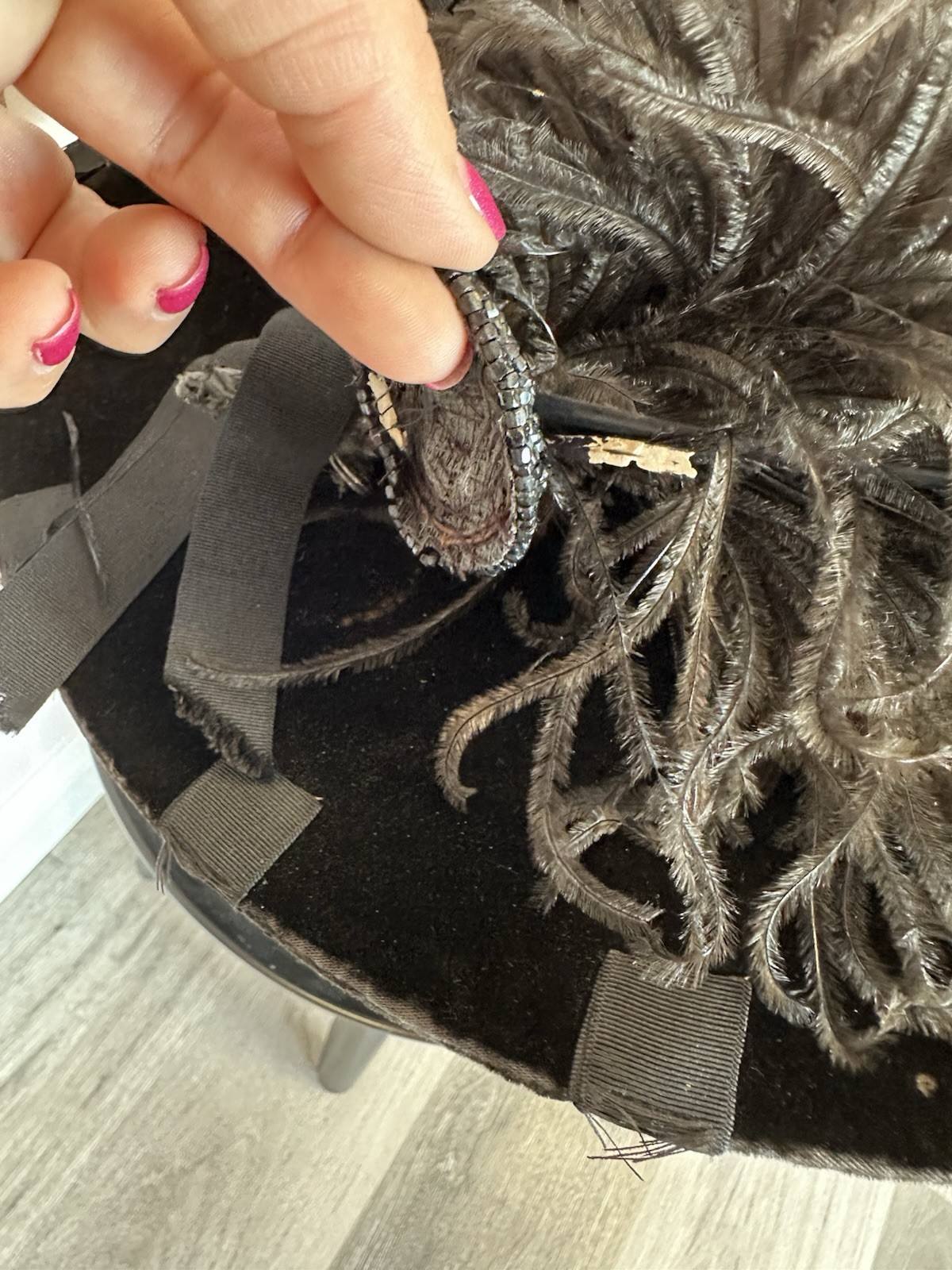 Antique Ostrich Feather Edwardian Ladies Hat 1900s W/Case Velvet Ribbon Plume