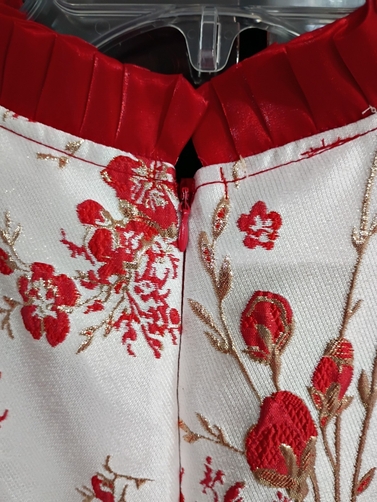 Vietnamese Áo dài Dress Ft Red Sheer Puffed Sleeves & A Floral Pattern Size S-M