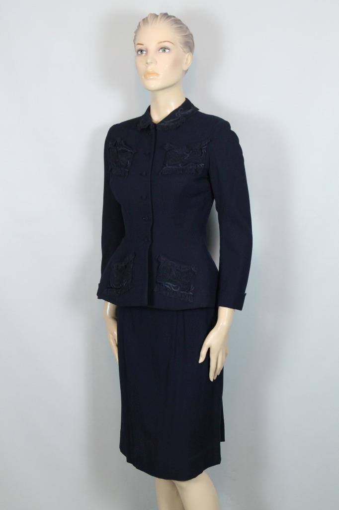 RARE Vtg 40s HATTIE CARNEGIE Navy 2pc Suit Blazer Jacket Pencil Skirt w/ Lace S