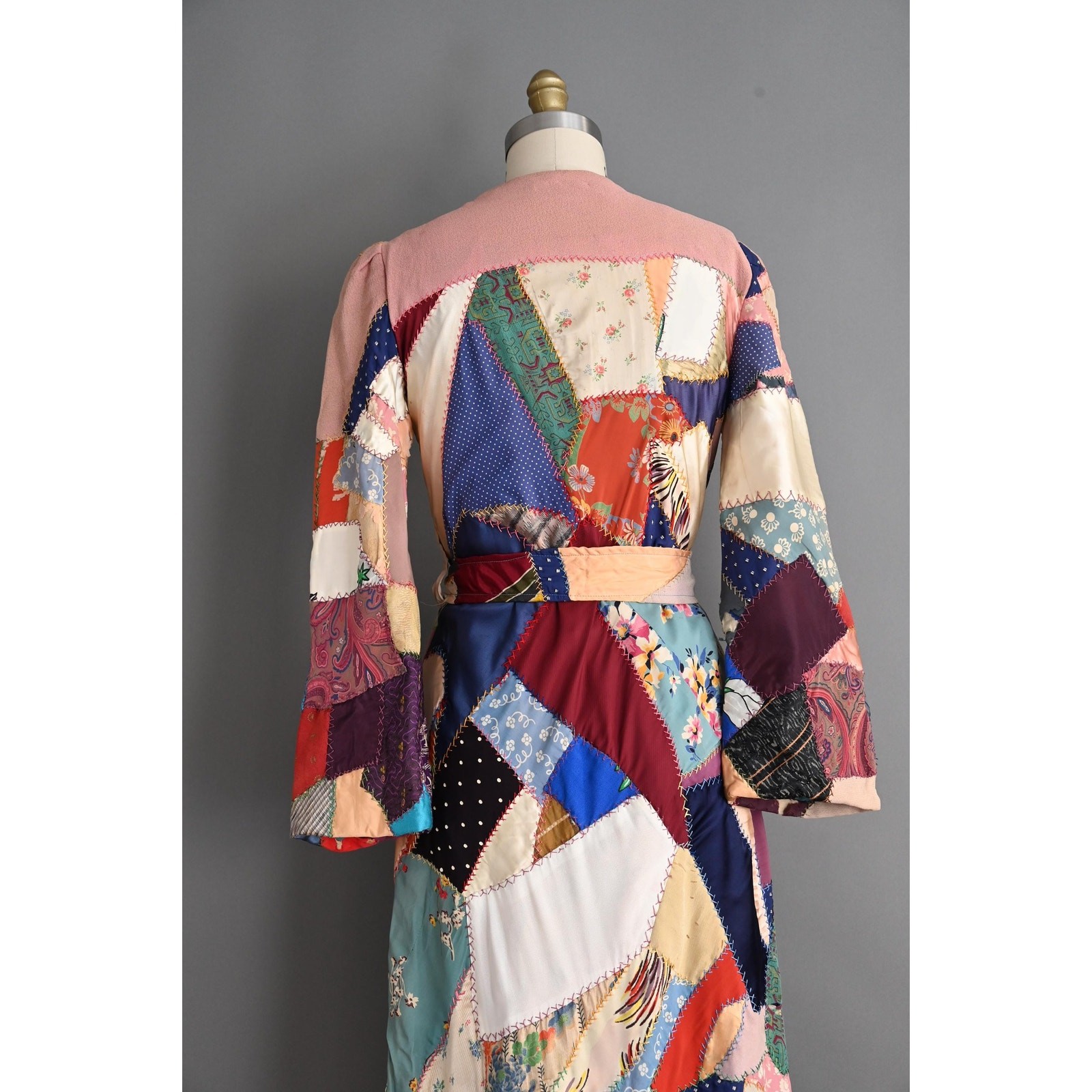 Antique 1930s Quilt Robe | Antique Crazy Quilt Dressing Robe | Medium Large