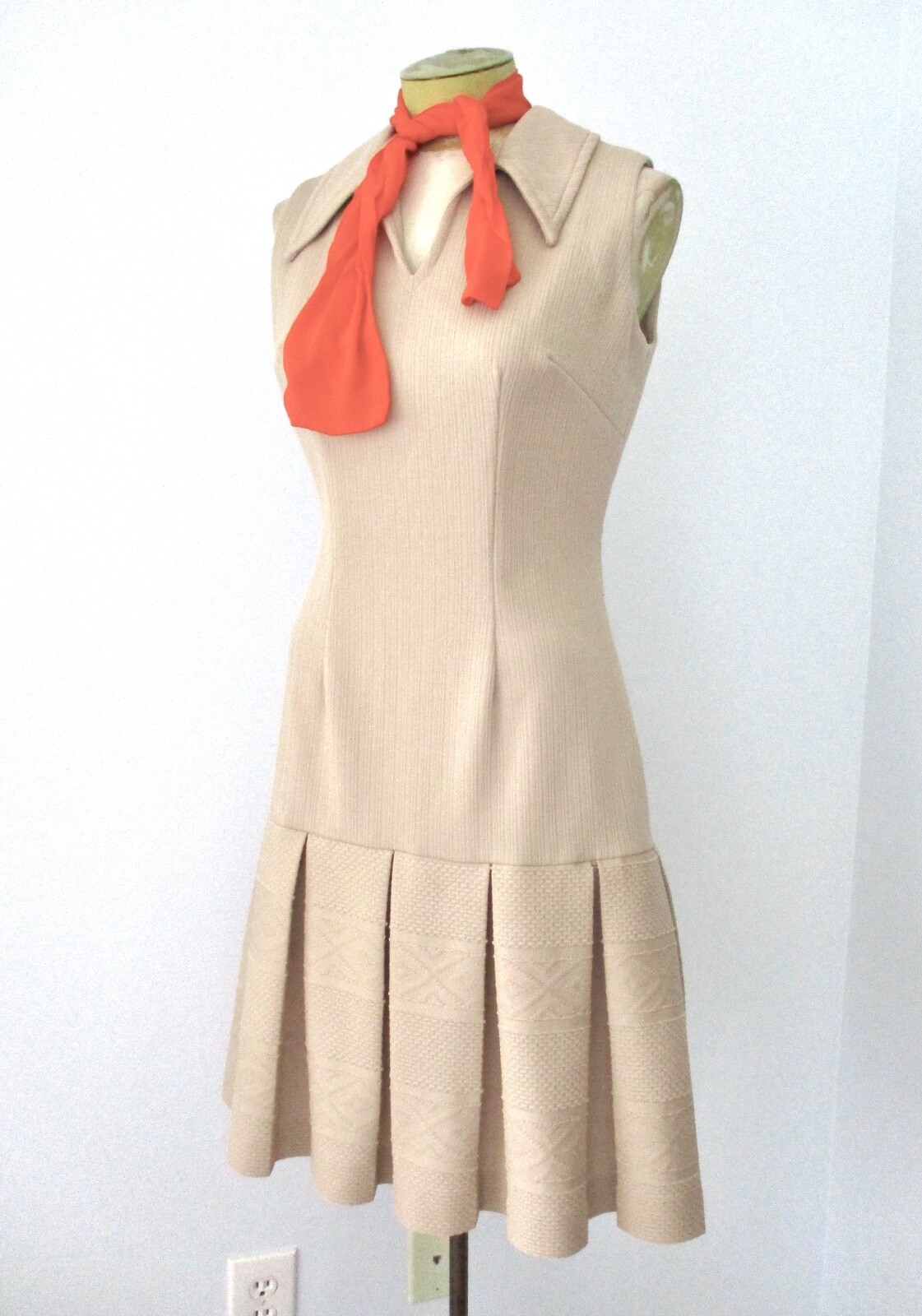 Vtg 60s 70s Mod Beige Poly Knit 2-Pc Drop Waist Dress Jacket Secretary Suit 12