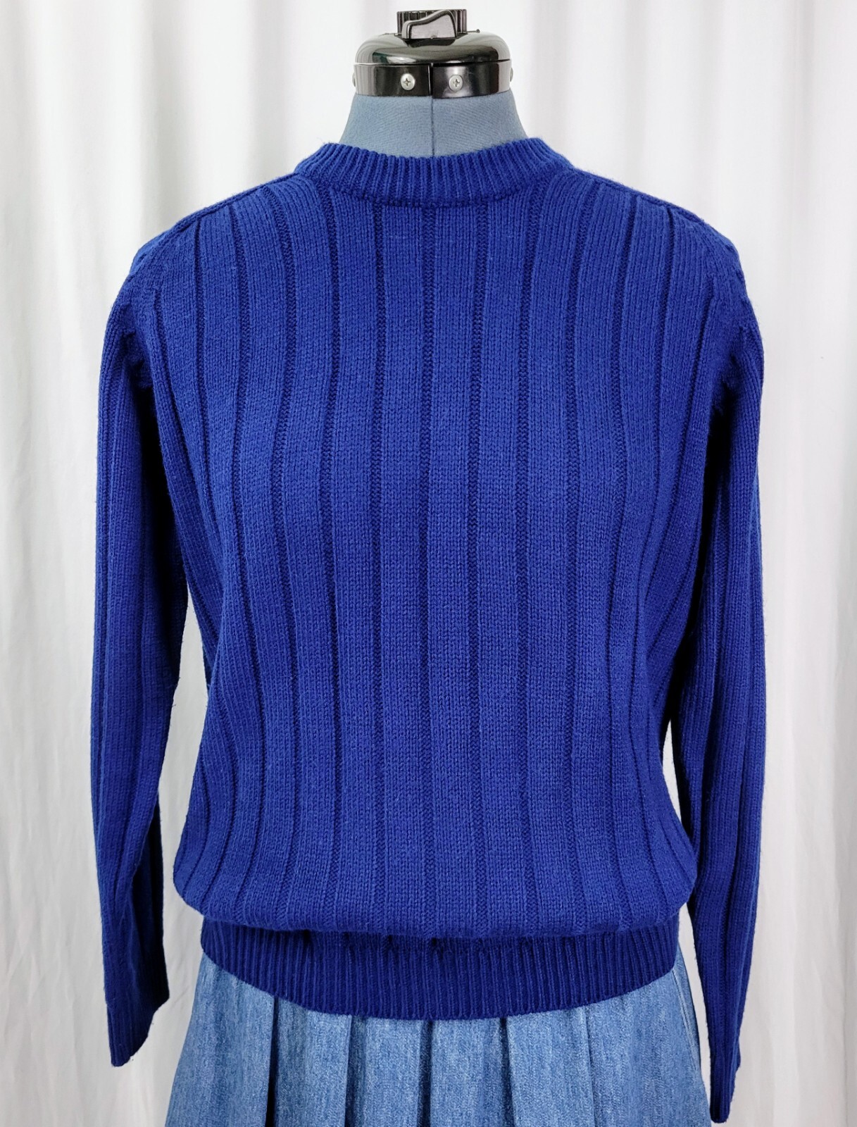 Vtg Cable Knit Crew Neck w Raglan Sleeves in Navy Blue w Zipper Neck Size M?