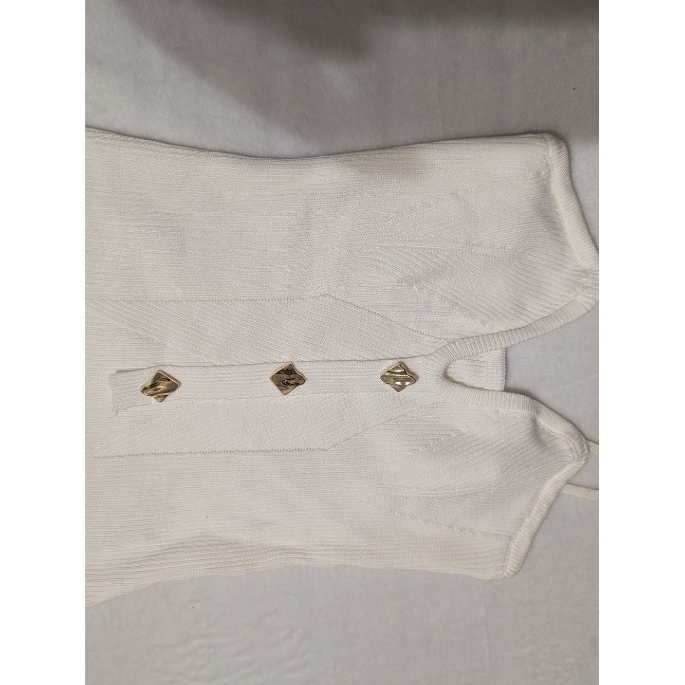 White Ribbed Knit Cami with Gold Accent Buttons SizeM Old money