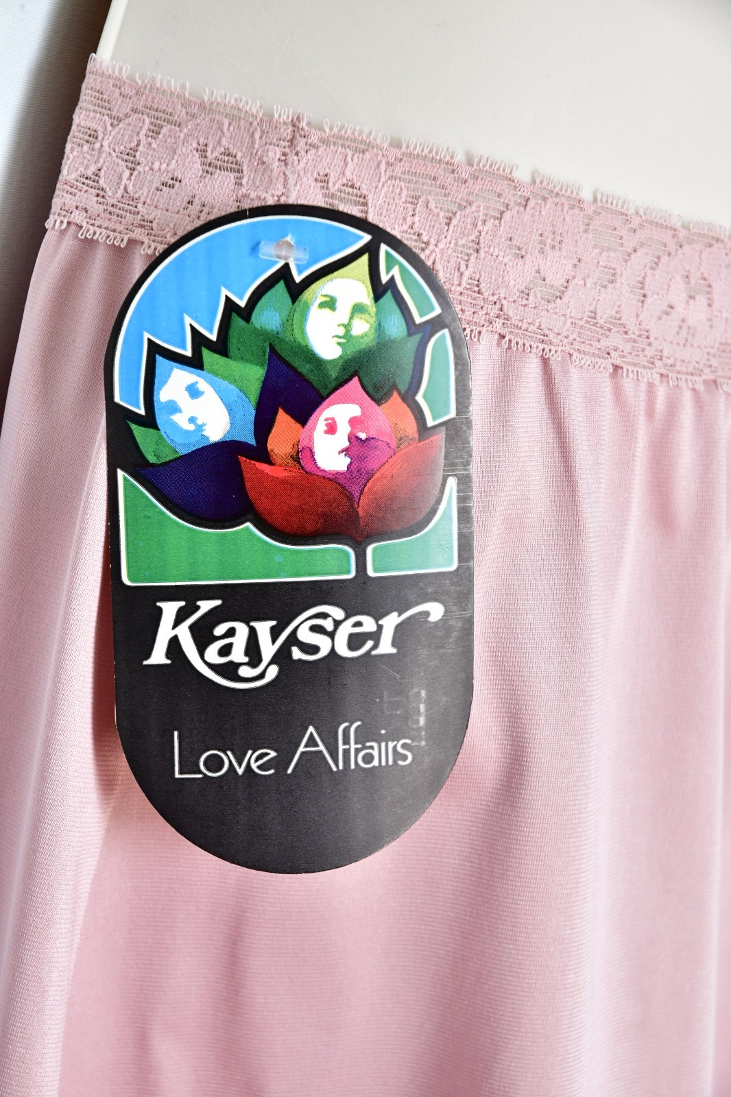 💮Vintage KAYSER Half SLIP Medium Tall Nylon Rose Color Lingerie Canada NEW