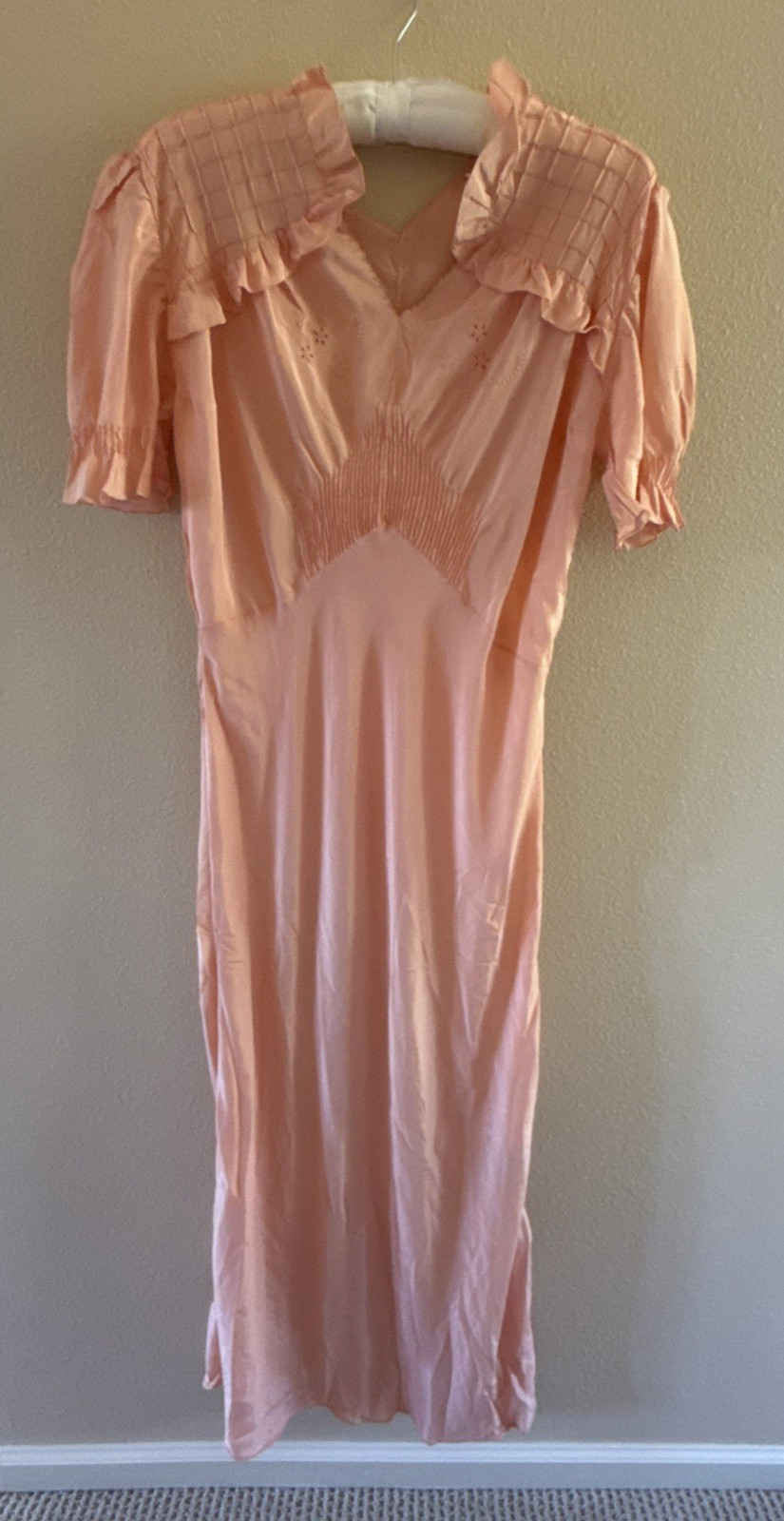 Vintage 1940&rsquo;s Italian 100% Silk Handmade Peach/Pink/Coral Nightgown Never Worn