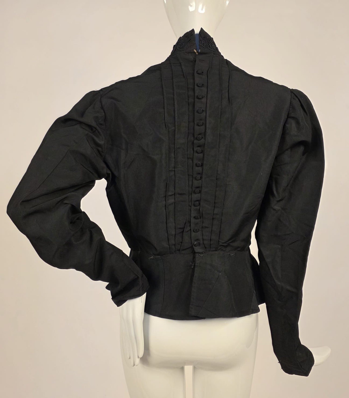 GOTHIC EDWARDIAN BLACK SILK BLOUSE W HIGH COLLAR + RICH HAND EMBROIDERY