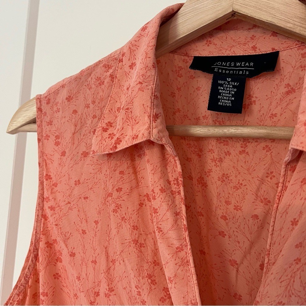 Jones Wear Essentials 100% Pure Silk Vintage Sleeveless Collared Button Peach 🍑