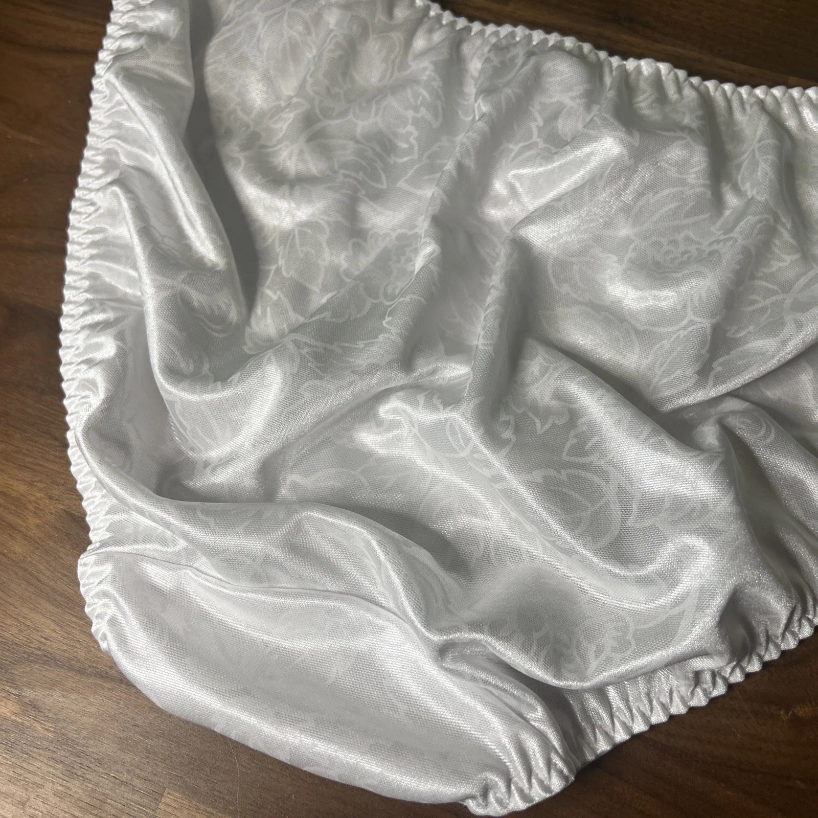 Vtg Maidenform Panties Second Skin Glossy Satin Shiny Hicut XL White Bridal