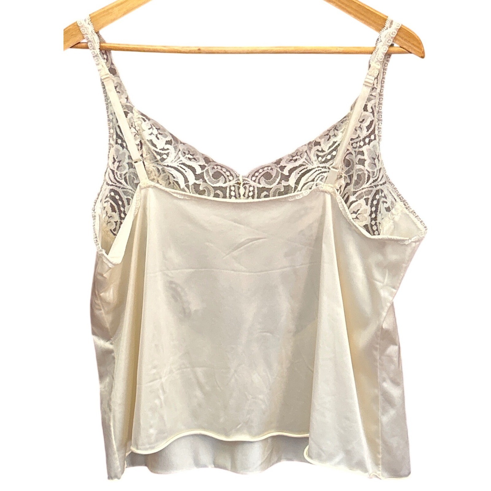 Vintage Vanity Fair Camisole Coquette Cottagecore Ivory Lace Top 17-752 Size 42