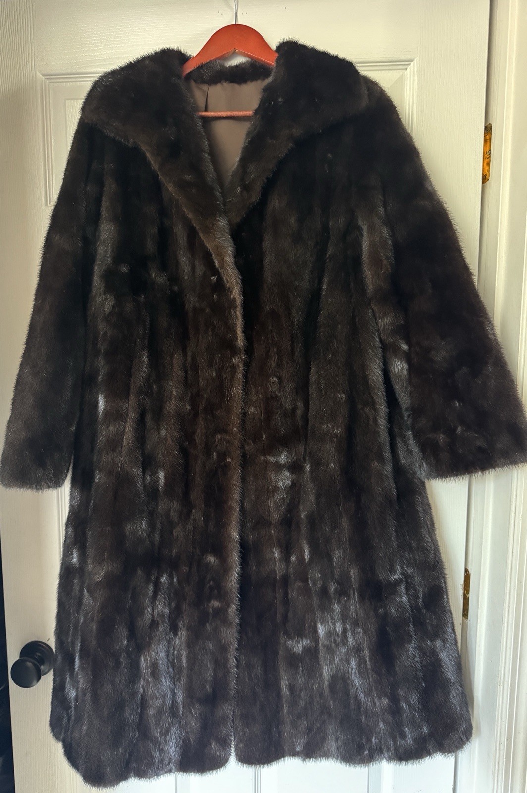 El Austriaco Vintage Brown Fur Coat Women&rsquo;s Regular Size Chest 22 in from 1970