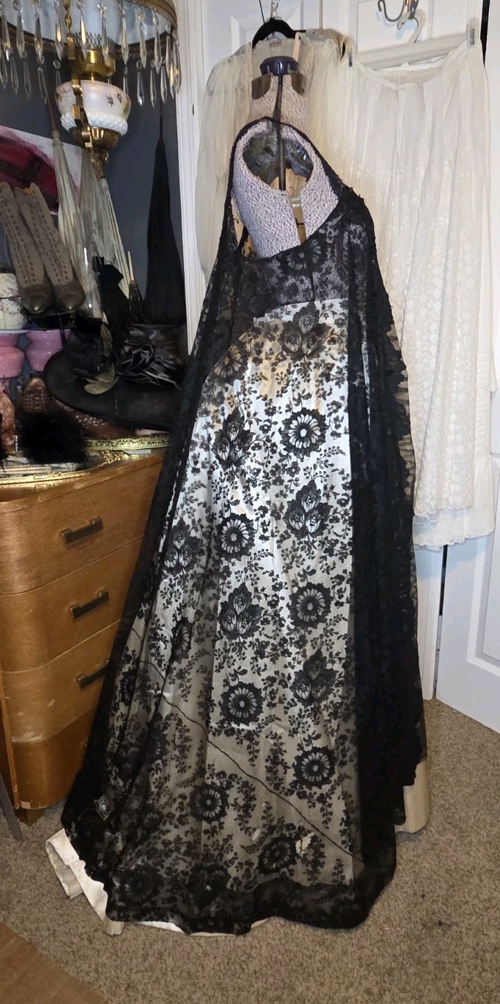 Exquisite Handmade Victorian Chantilly Nightgown/Negligee w/ Crochet Yoke