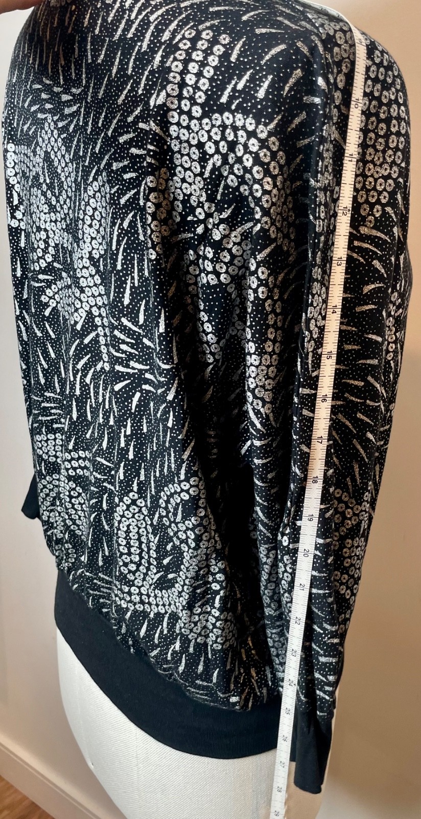 Vintage Golden Gate 1980&rsquo;s Pullover Dolman sleeve Black with silver metallic top