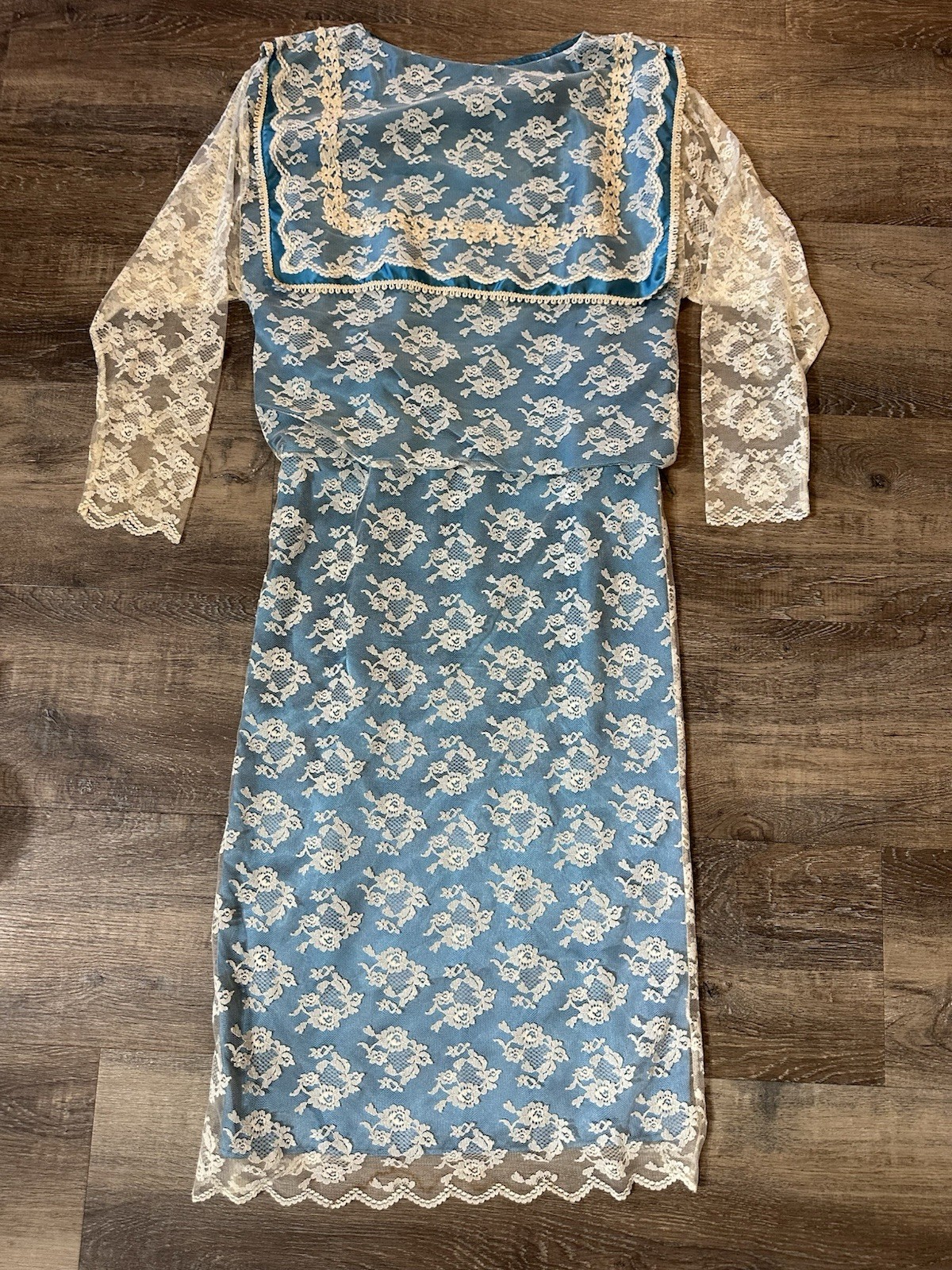 Vintage Dress Size M White Lace Floral Blue Pullover Mid Length 80s 90s