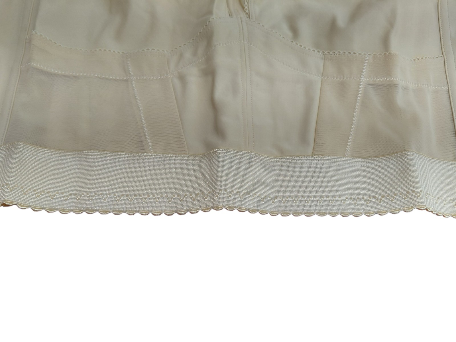 Vintage Crown-nette Longline Beige Bra Size 46C